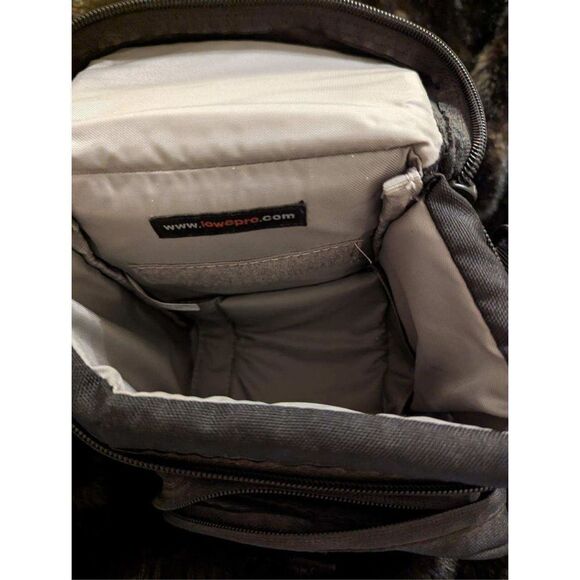 LowePro EX 120 Camera Bag Black for Small SLR DSLR Cameras with Shoulder Strap - Picture 3 of 4